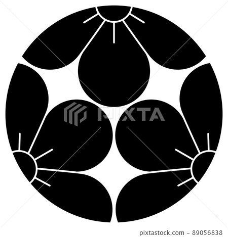 這是一個家族的徽章。它被稱為三片梅。 89056838