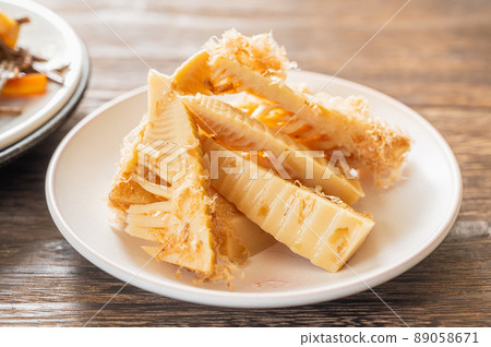 Boiled bamboo shoots with Tosa 89058671