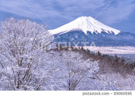 《山梨縣》冬天的富士山，20首降雪歌曲 89060896