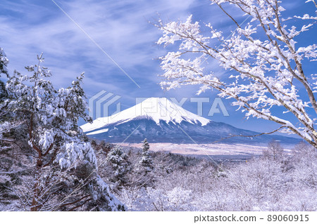 《山梨縣》冬天的富士山，20首降雪歌曲 89060915