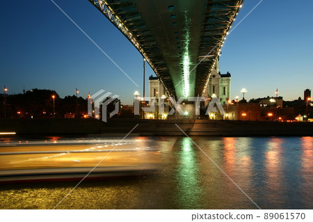 Night view of the Moscow River, Patriarshy Bridge, Christ the Savior Cathedral, Moscow, Russia 89061570