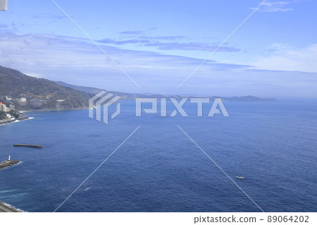 從熱海城（靜岡熱海）看到的熱海市容 89064202