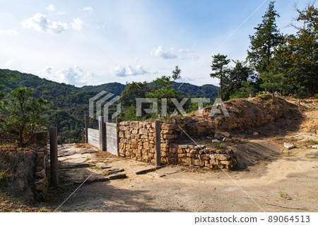 Okayama Prefecture / Momotaro The mysterious ancient castle "Kinojo Castle" (Kinojo Castle Ruins) North Gate Ruins Okayama Prefecture / Momotaro The mysterious ancient castle "Kinojo Castle" (Kinojo Castle Ruins) North Gate Ruins 89064513