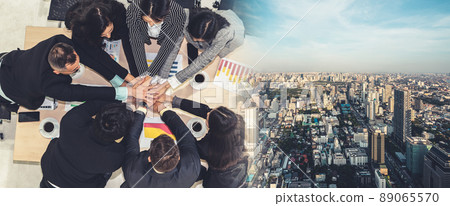 Happy business people celebrate teamwork success broaden view Happy business people celebrate teamwork success broaden view 89065570