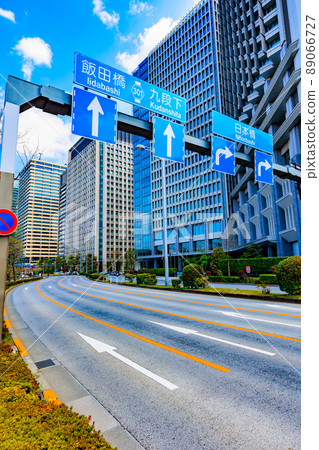 Uchibori-dori and buildings in front of the Imperial Palace in Chiyoda-ku, Tokyo 89066727