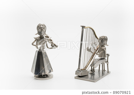 豎琴和小提琴會議人物金屬人物 89070921