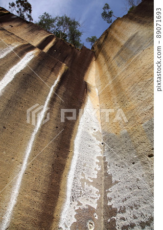 Remains of a quarry in Takahata Town, Yamagata Prefecture (remains of a quarry) 89071693