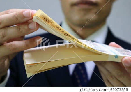 一個有假棉團的商人 89073256