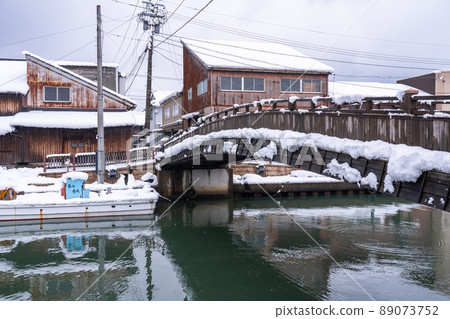 《富山縣》日本威尼斯內川的雪景 89073752