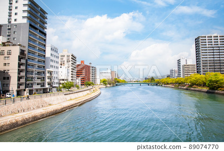 It is a view of the upper reaches of the main river from the vicinity of the Hiroshima Cultural Exchange Hall. Please use it as an image of a bright city. Hiroshima Prefecture It is a view of the upper reaches of the main river from the vicinity of the Hiroshima Cultural Exchange Hall. Please use it as an image of a bright city. Hiroshima Prefecture 89074770