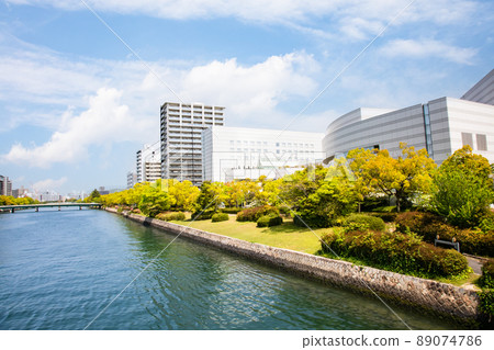 It is a view of the upper reaches of the main river from the vicinity of the Hiroshima Cultural Exchange Hall. Please use it as an image of a bright city. Hiroshima Prefecture It is a view of the upper reaches of the main river from the vicinity of the Hiroshima Cultural Exchange Hall. Please use it as an image of a bright city. Hiroshima Prefecture 89074786