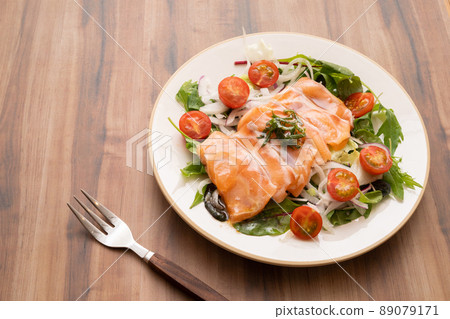 Salmon Carappcio 89079171
