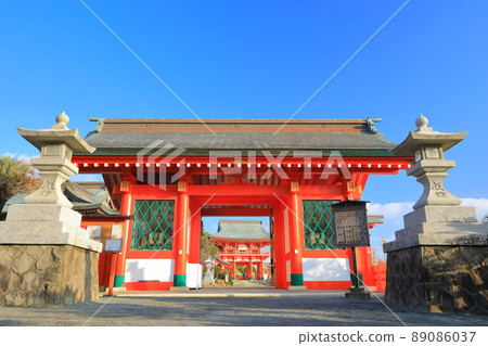 [Miyazaki Prefecture] Udo Shrine (Jinmon) under fine weather 89086037