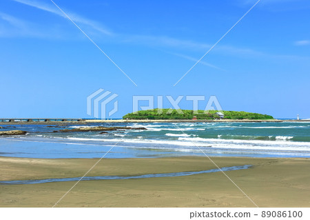 [Miyazaki Prefecture] Qingdao under sunny weather (Devil's Washboard) 89086100