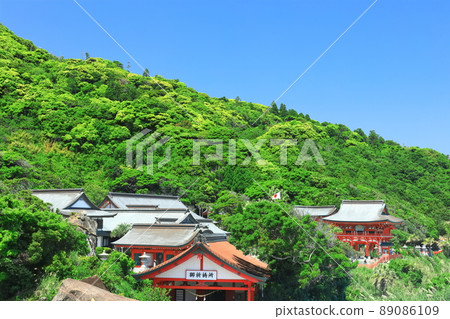 [Miyazaki Prefecture] Udo Shrine under fine weather 89086109