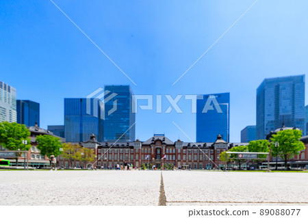 陽光燦爛的東京站 陽光燦爛的東京站 89088077