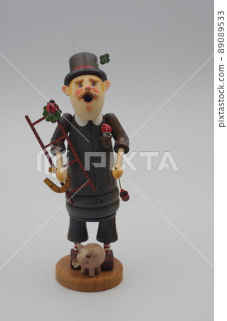 聖誕吸煙者 89089533