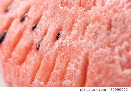 西瓜的橫截面向上。 89090632
