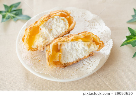Double cream puff Double cream puff 89093630