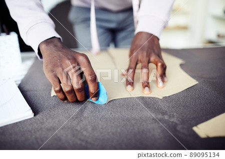 Tailor Tracing Pattern on Fabric Tailor Tracing Pattern on Fabric 89095134