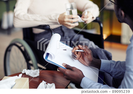 Psychiatrist Filling Document Psychiatrist Filling Document 89095239