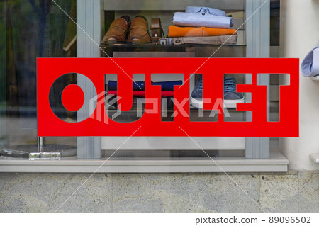 Outlet Shop Window 89096502