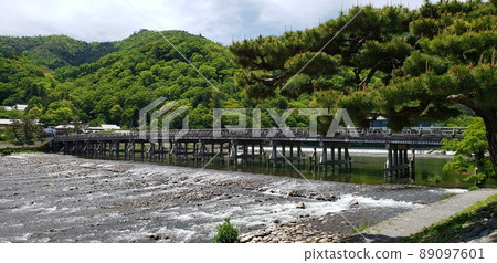 在京都的渡月橋 在京都的渡月橋 89097601