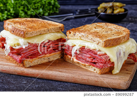 reuben sandwich with corned beef, top view 89099287