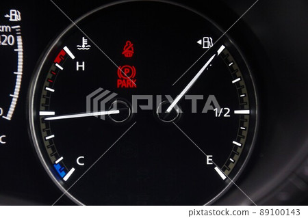 Vehicle image: Fuel gauge and water temperature gauge meters Vehicle image: Fuel gauge and water temperature gauge meters 89100143