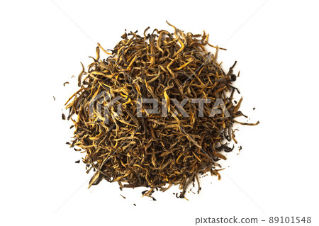 pile of raw chinese tea isolated on white pile of raw chinese tea isolated on white 89101548