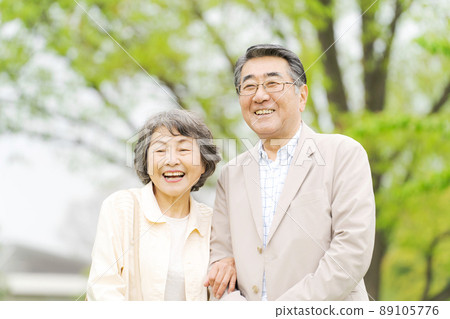 戶外資深夫婦 89105776