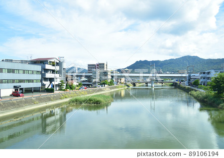 2021年從山陽本線廣島站到白市站的列車窗口及周邊景色 89106194