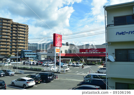 2021年從山陽本線廣島站到白市站的列車窗口及周邊景色 89106196