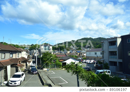 2021年從山陽本線廣島站到白市站的列車窗口及周邊景色 2021年從山陽本線廣島站到白市站的列車窗口及周邊景色 89106197