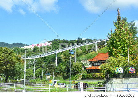 In 2021, the train window from Hiroshima Station on the Sanyo Main Line to Shiraichi Station and the surrounding scenery In 2021, the train window from Hiroshima Station on the Sanyo Main Line to Shiraichi Station and the surrounding scenery 89106208