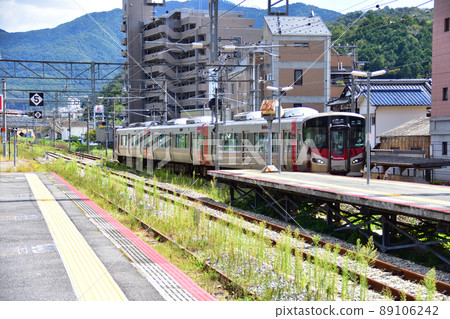 2021年從山陽本線廣島站到白市站的列車窗口及周邊景色 2021年從山陽本線廣島站到白市站的列車窗口及周邊景色 89106242
