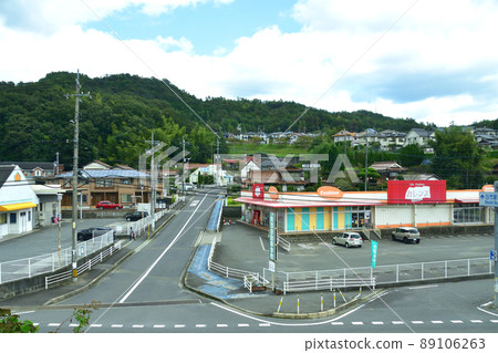 2021年從山陽本線廣島站到白市站的列車窗口及周邊景色 2021年從山陽本線廣島站到白市站的列車窗口及周邊景色 89106263