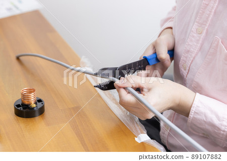 Practice of electrician's proficiency test 89107882