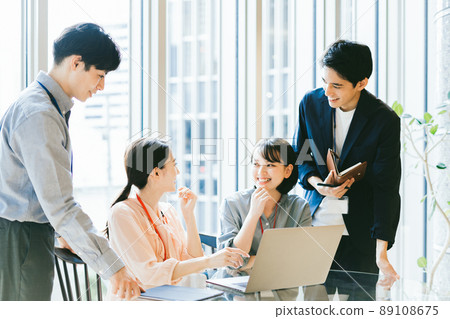 Business scenes (conferences, meetings) Business scenes (conferences, meetings) 89108675