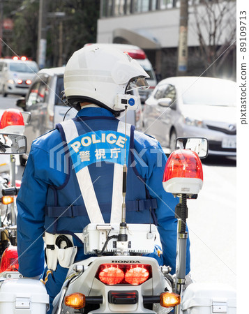 A motorcycle 89109713
