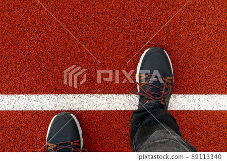 Walking across the start line 89113340
