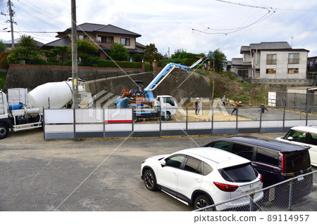 Concrete placing work 89114957