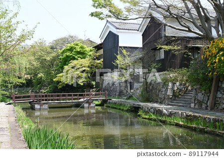近江八幡市河原博物館附近的八幡堀 89117944