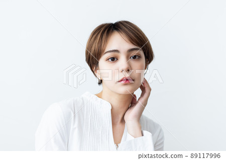 年輕女子的美麗 89117996