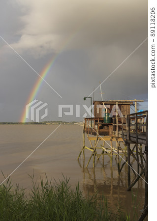 Traditional fishing hut on river Gironde, Bordeaux, Aquitaine, France Traditional fishing hut on river Gironde, Bordeaux, Aquitaine, France 89118206