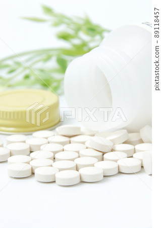 Medicines, tablets, medicine, swallows, medicines, health, medicine, health, healthcare, medical care, hospitals, prescription drugs, containers 89118457