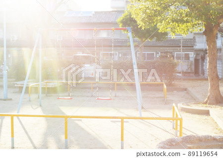 Park full of light Old lens 89119654