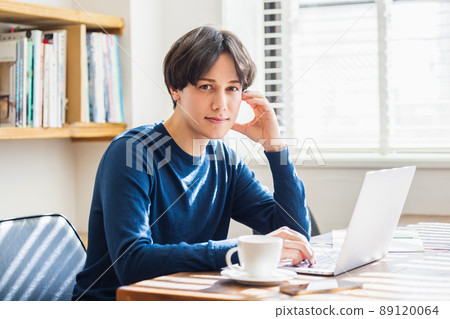 Young men personal computer 89120064
