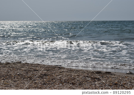 The Beach And Splashing Waves 89120295