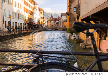 Annecy. FRANCE - December 30, 2021: old buildings of the historical part of the city Annecy. FRANCE - December 30, 2021: old buildings of the historical part of the city 89124713